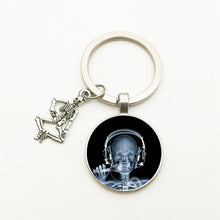 Load image into Gallery viewer, Porte clés X-ray motif tête de mort
